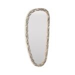 مرآة ماجنوس بتصميم فريد، إطار مزخرف باللونين الأسود والأبيض، مع لمسة ذهبية.