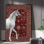 لوحة فنية مميزة لخيل أبيض على قماش كنفاس بتصميم أنيق وألوان دافئة.