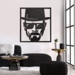 لوحة أكريلك بتصميم هايزنبرغ باللون الأسود، تضيف لمسة فنية عصرية للمساحات الداخلية.