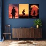ثلاث لوحات قماشية ملونة مستوحاة من مسلسل Attack on Titan، تعرض شخصيات مشهورة بتصميم فني جذاب.
