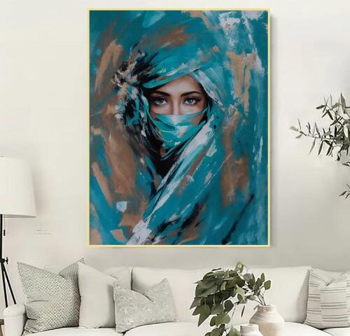 لوحة قماشية بتصميم فتاة عربيةمع برواز مجوف