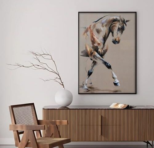 لوحة قماشية بتصميم خيول مع برواز مجوف