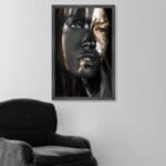 لوحة قماشية مودرن تصور وجه فتاة بتصميم فني يجمع بين الألوان الداكنة والذهبية.