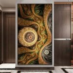 لوحة قماشية بتصميم مودرن بألوان دافئة ونمط حلزوني مع برواز مجوف أنيق.