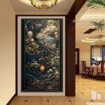 لوحة قماشية بتصميم مودرن ملون بالأزرق الداكن، تحتوي على رسومات كواكب وتفاصيل دقيقة.
