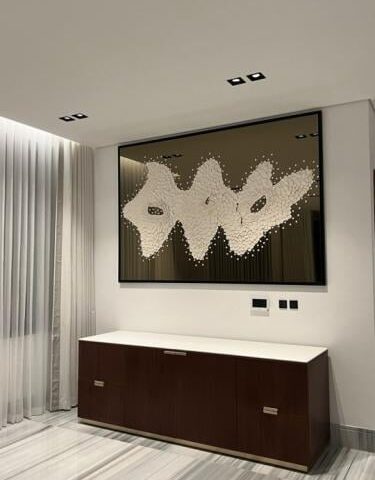 مرايا لون بني بتصميم الجبسيات المبتكرة COIN