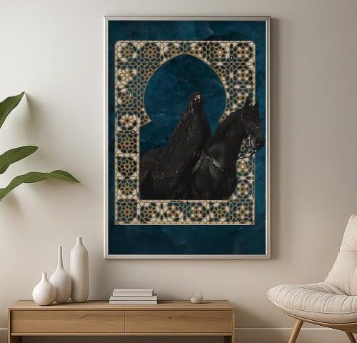 لوحة قماشية بتصميم الفن التراثي مع برواز مجوف