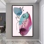 لوحة قماشية بتصميم فني بوهيمي، ألوان زاهية مع برواز مجوف يضفي لمسة عصرية على الديكور الداخلي.